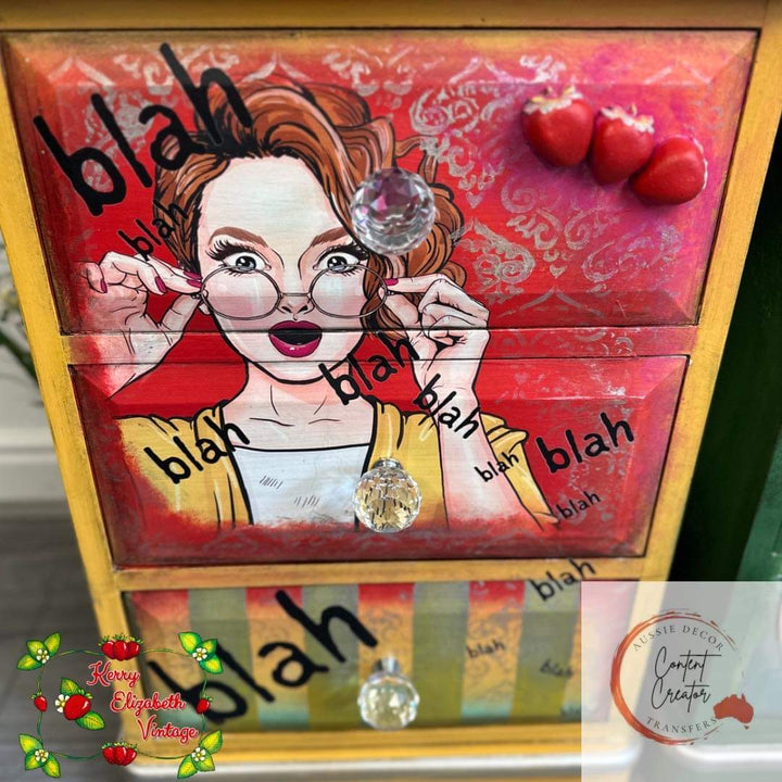 Gossip Girls Multi Mixed Media Pack